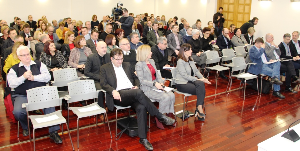 Slika \slike\Vijesti\2019\2\Info-dan-KUZVO-4-2-2019-1.jpg